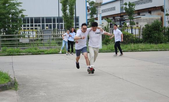 2dfbf325-b916-4ab9-b8f2-1fec7c5258a5.jpg