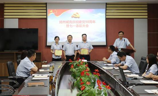 69c215aa-61db-424b-a16e-caa5ff288d9d.jpg